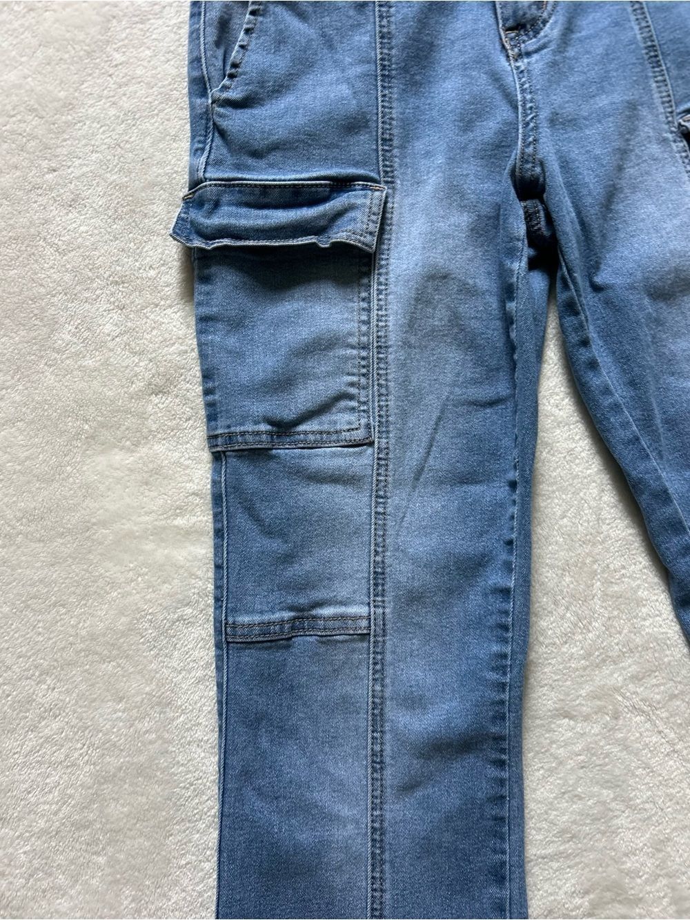 Madden NYC Skater Cargo Flare Women’s Jeans Front Seam Cargo Pockets Size 8 - Picture 6 of 15